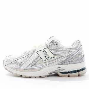 New Balance 1906 Sneakers in Silver (women’s size 9.5)